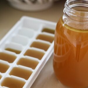How to make bone broth and how to use it in your routine